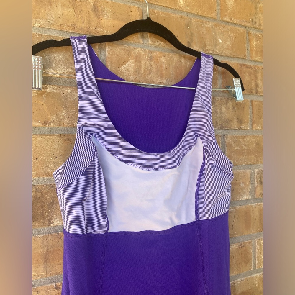Lululemon Run: Ta Ta Topper Cool Breeze / Wee Stripe Bruised Berry, Size 8 - Picture 4 of 8